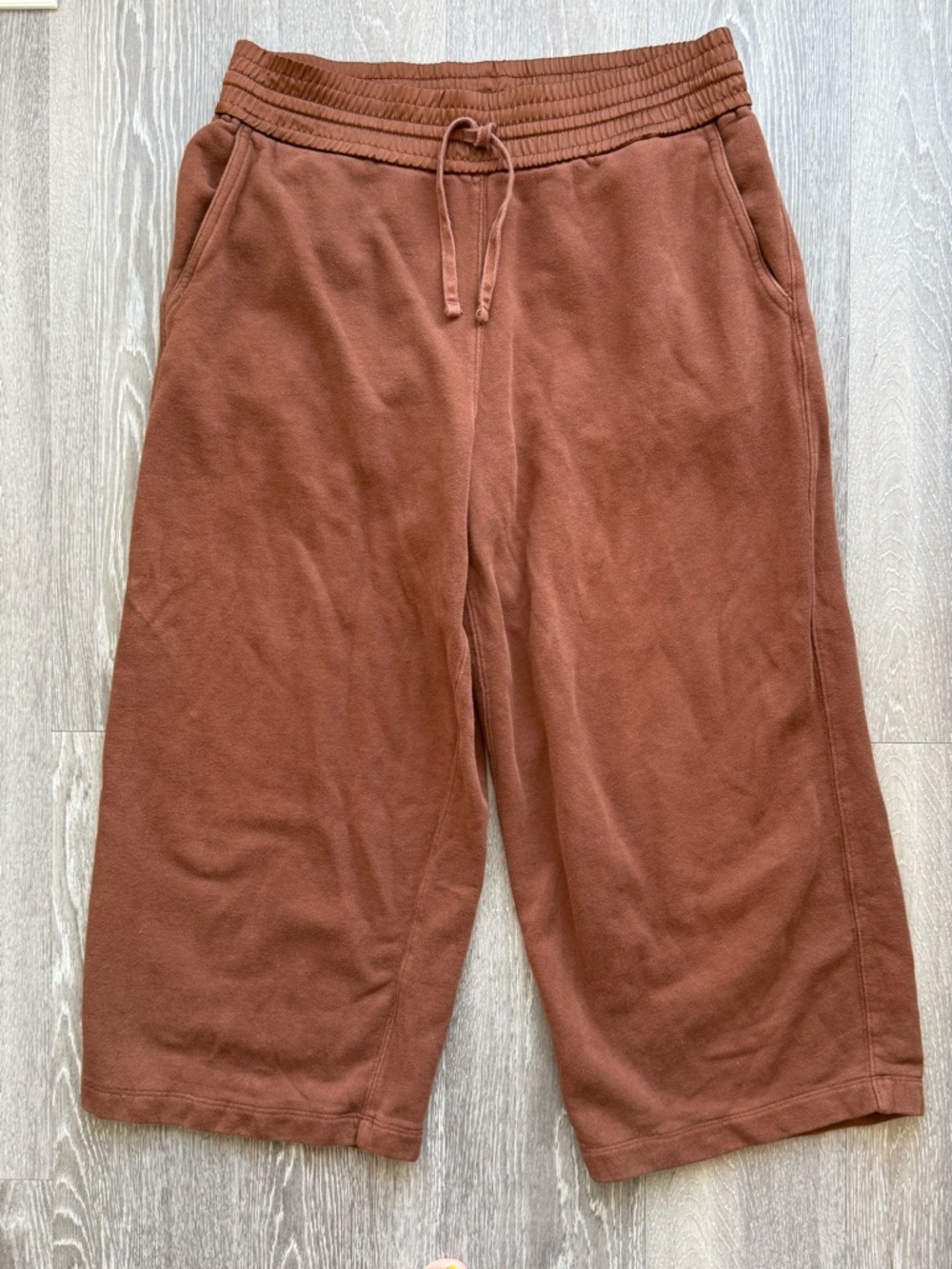 Vince - Wide Leg Drawstring Sweatpants - Brown